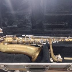 Eb ALTO SAX NO NAME BRAND With Case