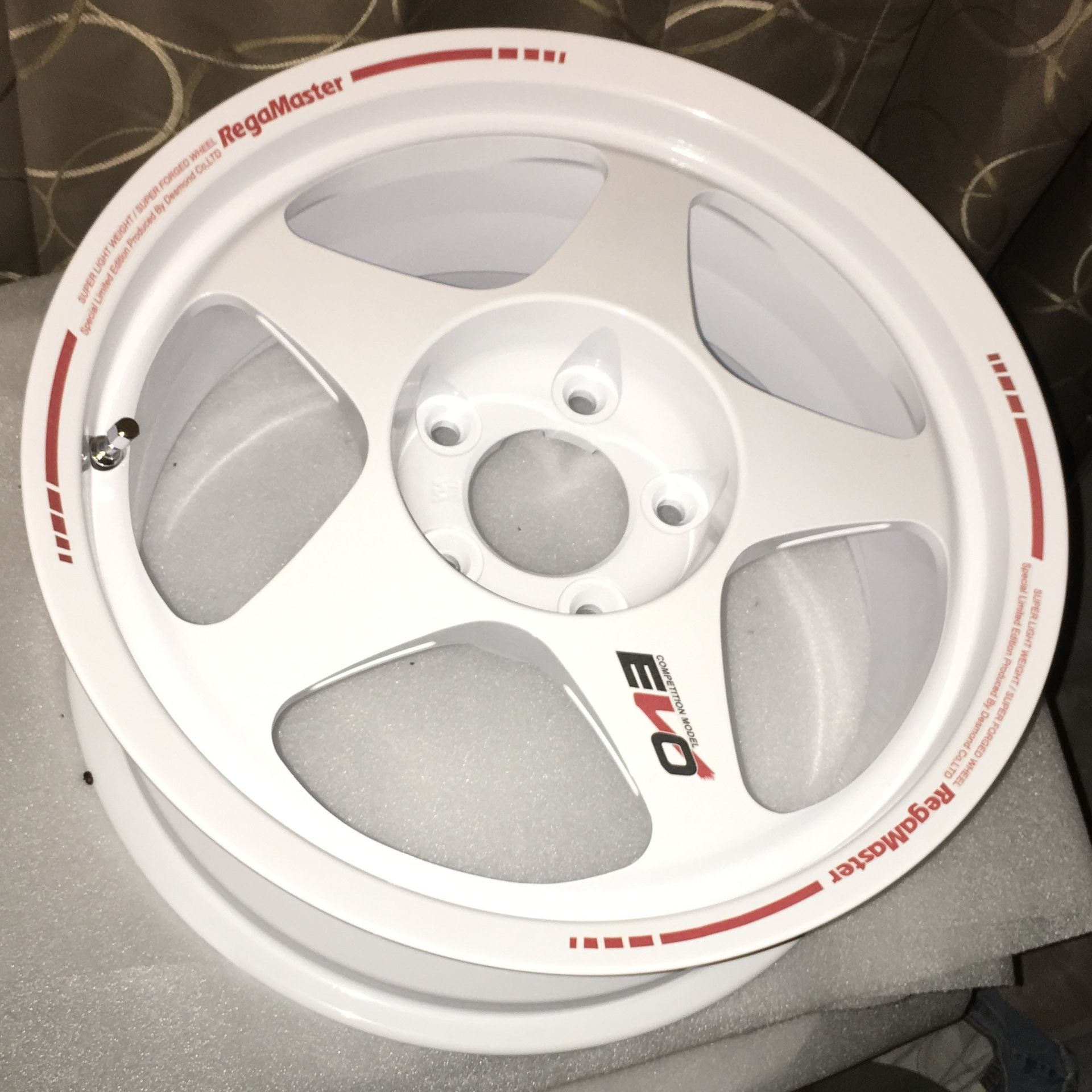Desmond Regamaster Evo 5x114 16x8 +35 16x7