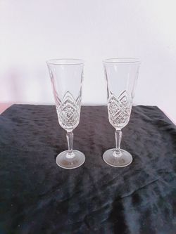Set of 2 CRIS D'ARQUES DURAND MASQUERADE CHAMPAGNE FLUTE 7 3/4 HEIGHT