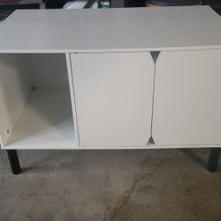 Litter Box Enclosure With Legs