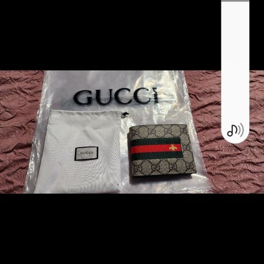 Men's Gucci Lion wallet for Sale in San Antonio, TX - OfferUp
