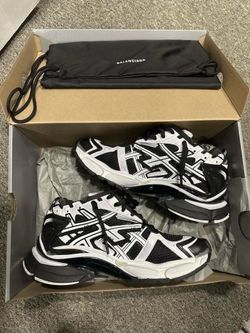 Runner Sneakers Black White