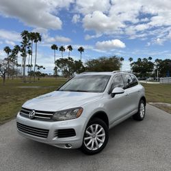 2012 Volkswagen Touareg VR6 Sport