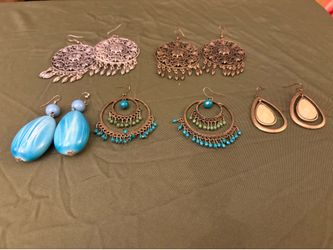 Assorted Earrings set