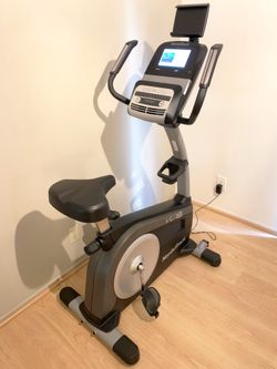 NordicTrack VU19 Indoor Upright Exercise Bike Cycling Gym Bicycle Stationary Fitness Workout