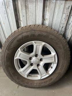 245/75R17 Tires and rim