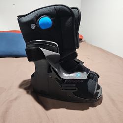 short boot with air chamber for fractures