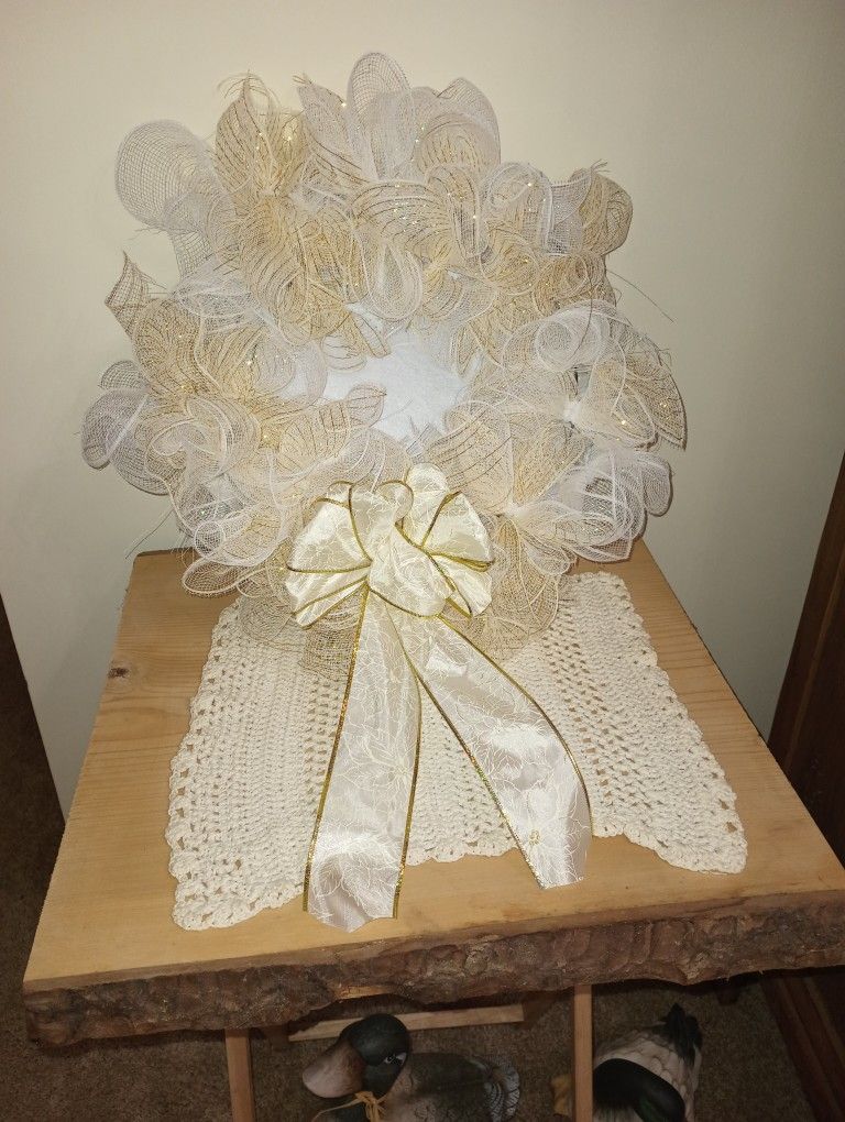 Handmade Mesh Christmas Wreath White And Gold