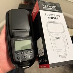 Neewer NW561 Speedlite Camera Flash – DSLR / Mirrorless