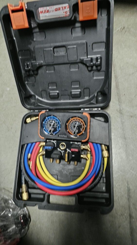 Refrigerant NAVAC charging Gauges