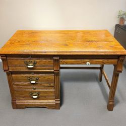 Vintage Lexington Recollections Oak Dixie Desk 