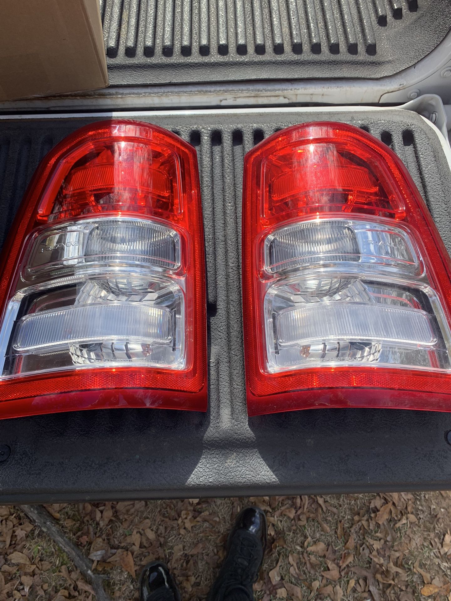 RAM 1500 Pick-up TAIL-LIGHTS