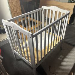 Baby Crib With Mattress