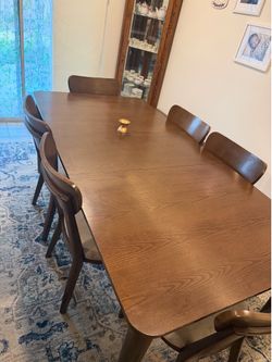 Dining table and 6 chairs