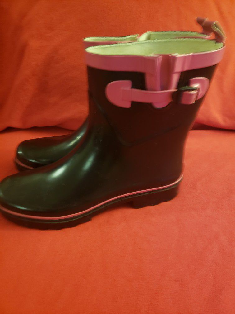 GMA  New York Rain Boots
