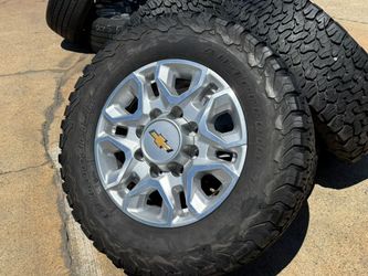 4x 18" Chevy Silverado LTZ 2500HD 3500 Wheels Tires GMC Sierra BFGOODRICH 65% LT275/65R18