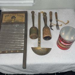 True Vintage Pears Soap Washboard & Maryland Coffee 16 Oz Can