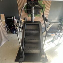 AModels: P1 Stair Master✅   Commercial Grade Tubing & Parts. This machine is approved for both home and commercial gym use.   Heart Rate Monitors: ✔️ 