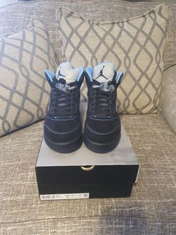 Jordan retro 5 Black Unc size 9