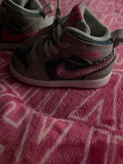 baby shoes