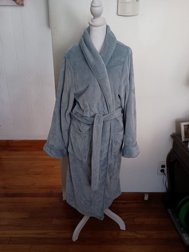 Wamsutta Soft Blue Grey Gray Women's Bathrobe Small/ Medium