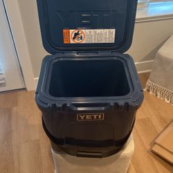 YETI Roadie 24 Hard Cooler