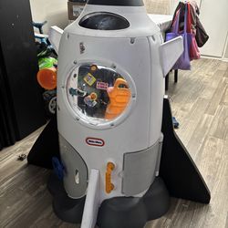 Pretend Play RocketShip