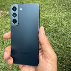 UNLOCKED SAMSUNG GALAXY S22 / SERIOUS BUYERS PLEASE 🚨 
