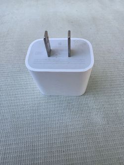 OEM Original Genuine Apple 20W USB-C Wall Charger Power ADAPTER Fast Charger