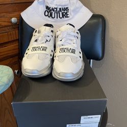 Versace Jeans Couture Ladies Sneakers Size 8.5 And Hat