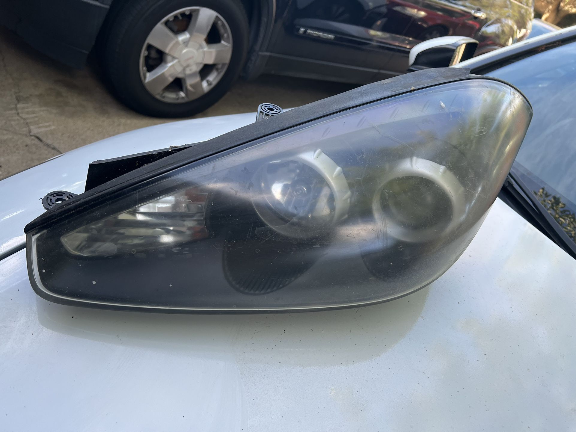2007/2008 Hyundai Tiburon Pair Of Headlight