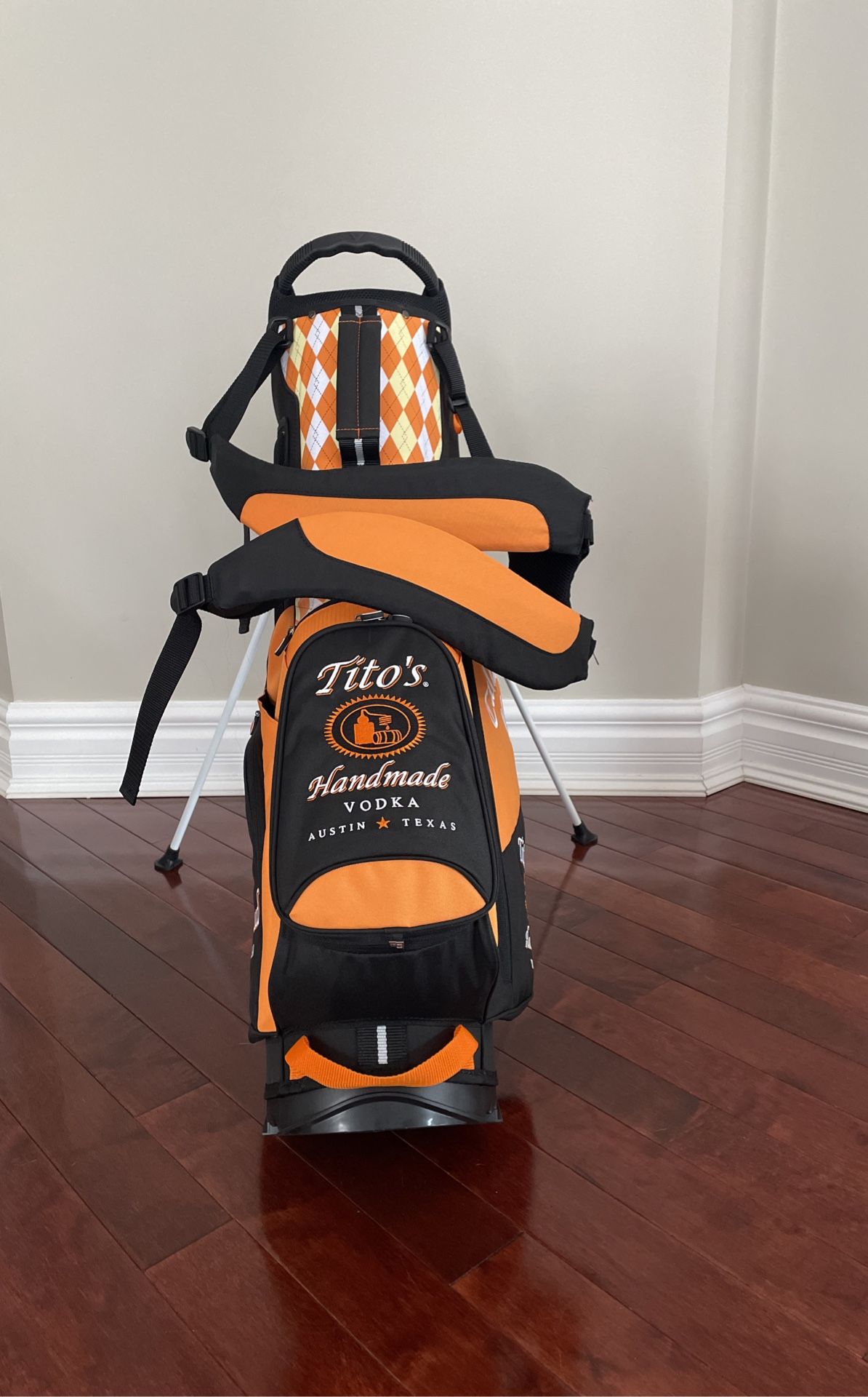 Callaway Tito’s Seasoned Pro Golf Bag for Sale in Elgin, IL OfferUp