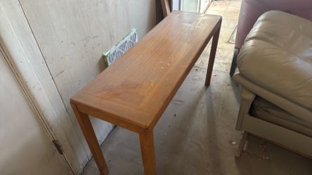 Free side / console table