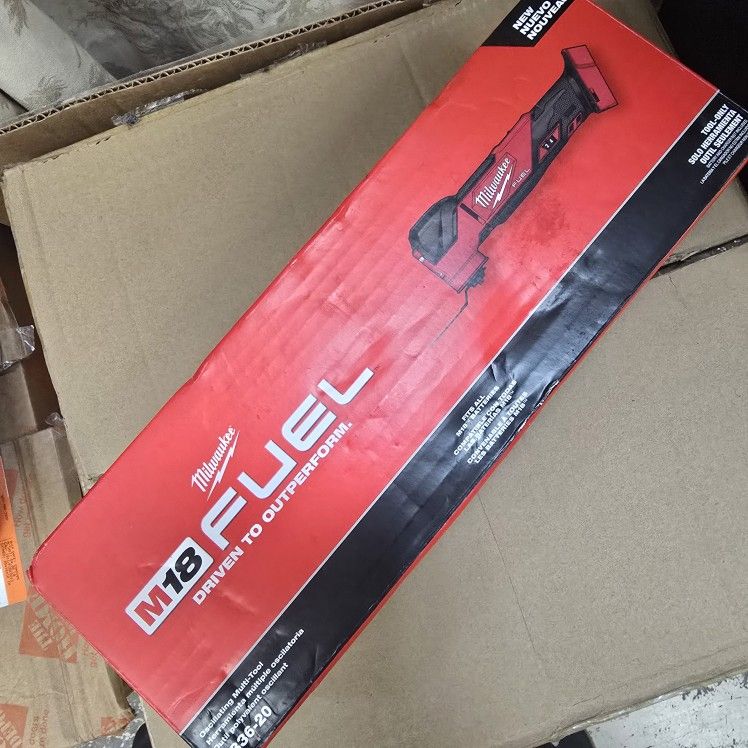 Milwaukee M18 FUEL 18V Lithium-Ion Cordless Brushless Oscillating Multi-Tool (Tool-Only)