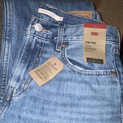Levis Womens Low Pro Jeans 
