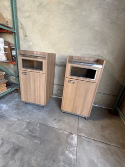 Trash container