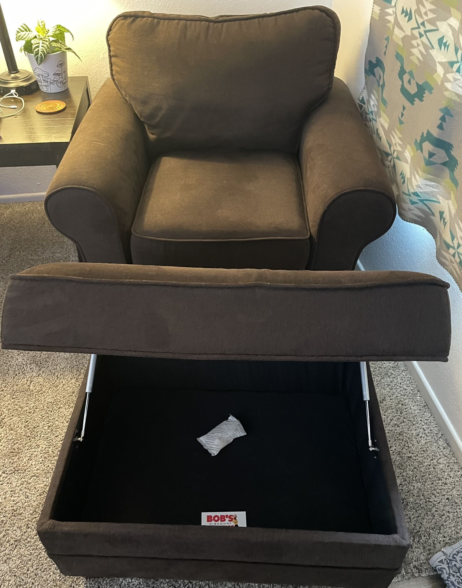 Corner Chair And Ottoman