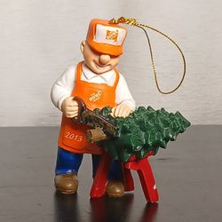 THE HOME DEPOT 2013 HOMER CHRISTMAS ORNAMENT HAND SAWING CHRISTMAS TREE Figure 