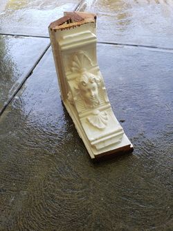 Dauphine Corbels