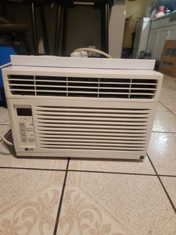 Aire  acondicionado  en buenas condiciones