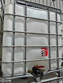 CLEAN 275-GALLON IBC TOTES — 50 AVAILABLE