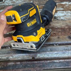 Dewalt 20 V Sander