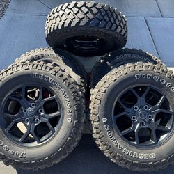 5 Jeep Willys  Wrangler Gladiator rims/tires 17” Firestone MT 255/75/17