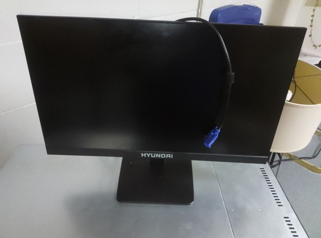21" Hyundai 1080p