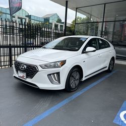 2020 Hyundai Ioniq Hybrid SE