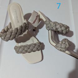 Heels NWT