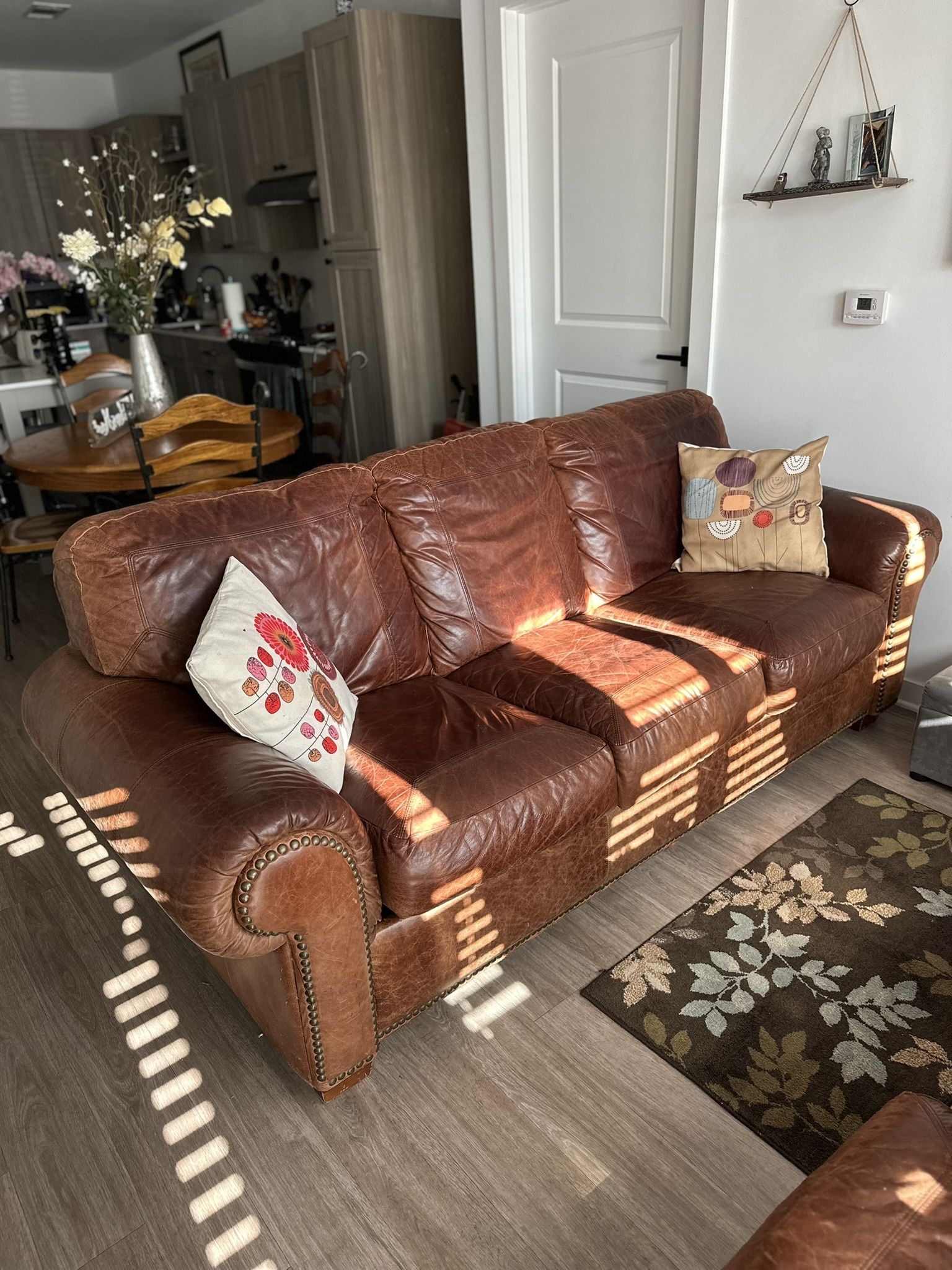 Sofa set