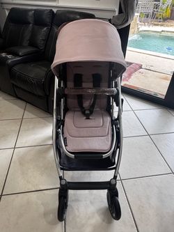 Uppababy Cruz V2 stroller