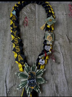 Graduation leis