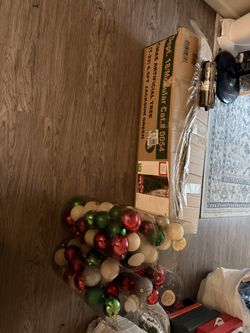 6ft Fake Christmas Tree 